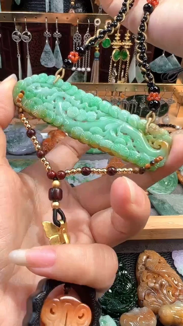 【闪购商品】翡翠挂件未镶嵌翡翠