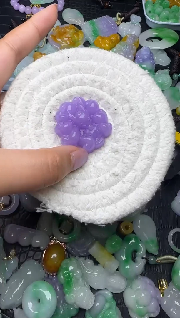 颈饰未镶嵌翡翠缅甸翡翠吊坠