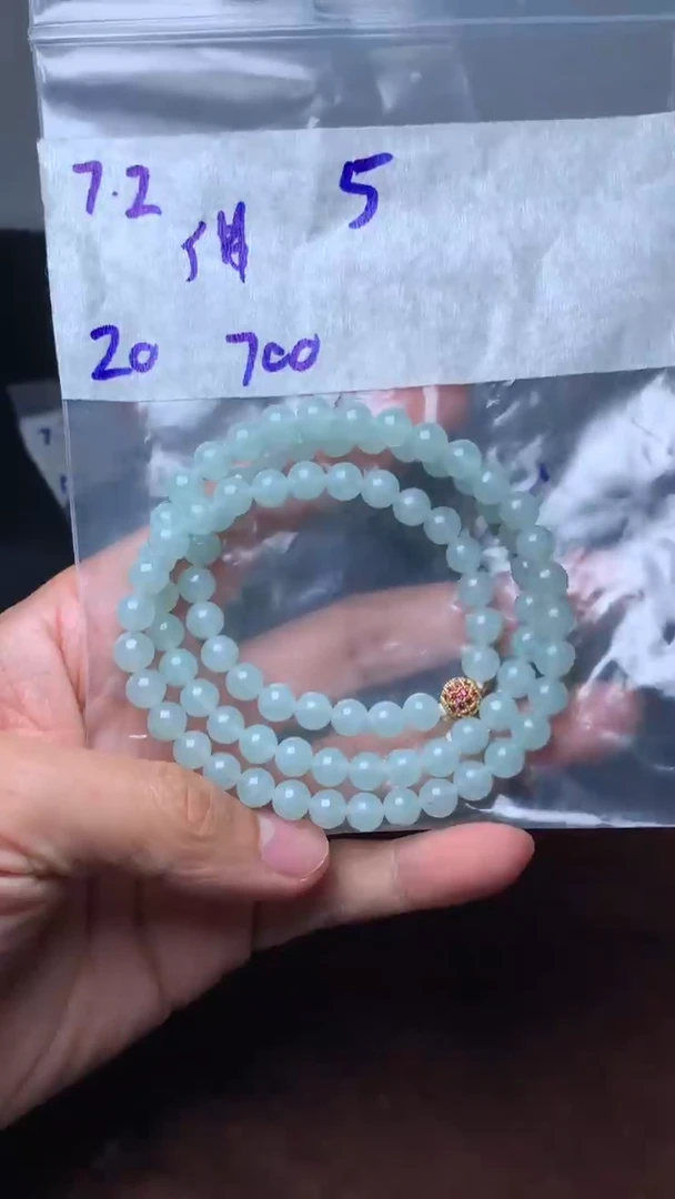 未镶嵌定制翡翠佛*系毛货需精细抛光 拍一发一