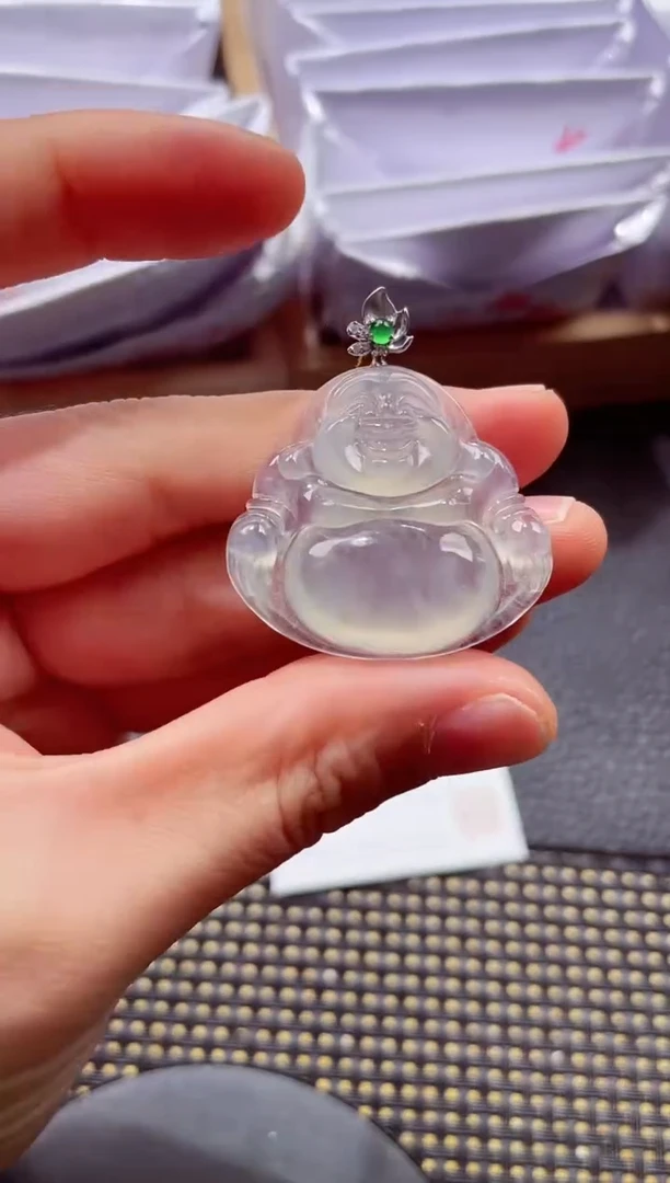 颈饰18K金镶嵌翡翠11111