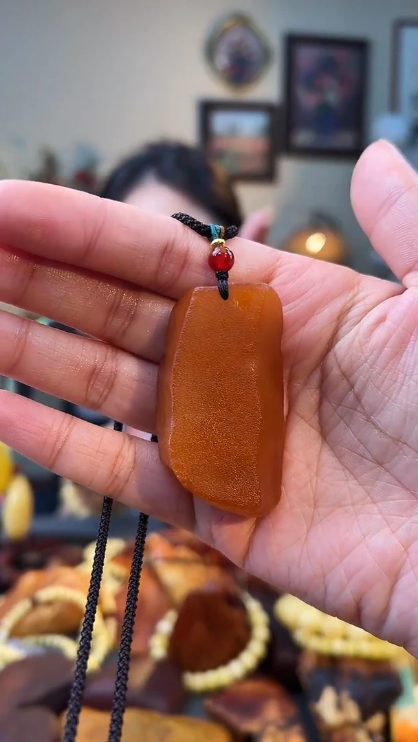 琥珀颈饰未镶嵌吊坠