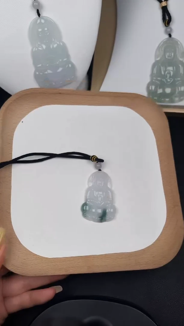 颈饰未镶嵌翡翠YG626飘花观音（微裂）