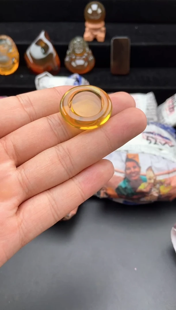 琥珀颈饰未镶嵌蓝珀指环