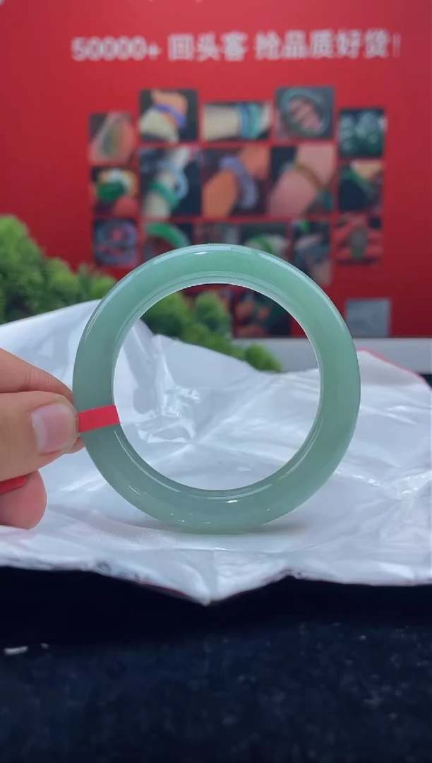 翡翠手镯未镶嵌手镯1