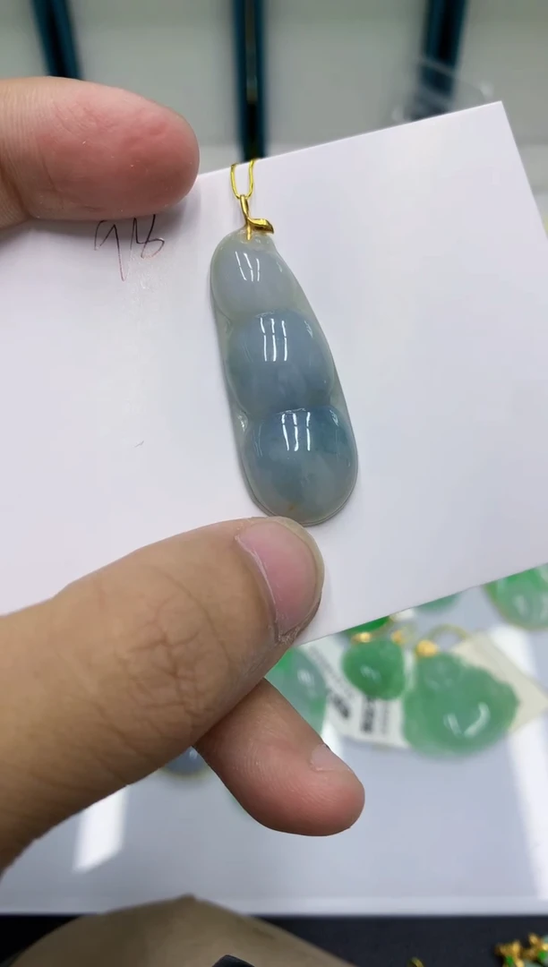 颈饰18K金镶嵌翡翠11111111