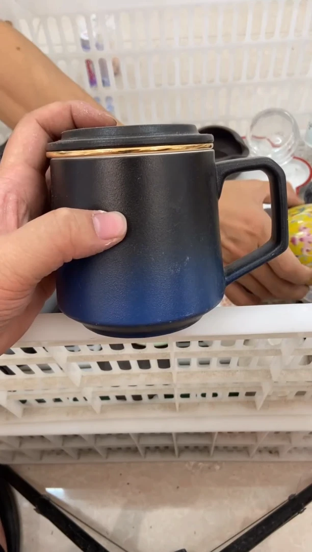 杯无运费险有瑕疵的摄影的产品有使用过的痕迹有点脏介意勿拍