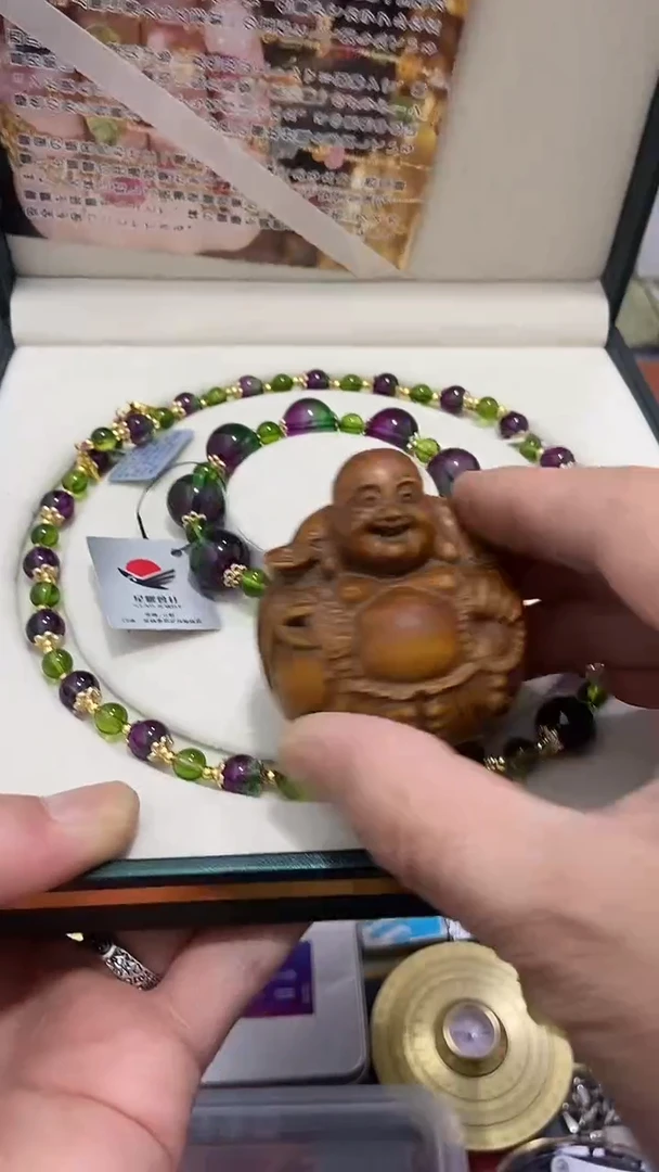 瓷片闪购商品 如图所示
