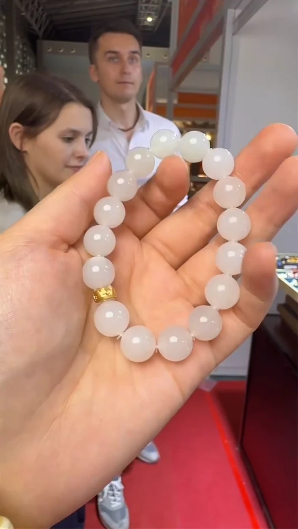 手链未镶嵌和田玉上海国际珠宝展假一罚十