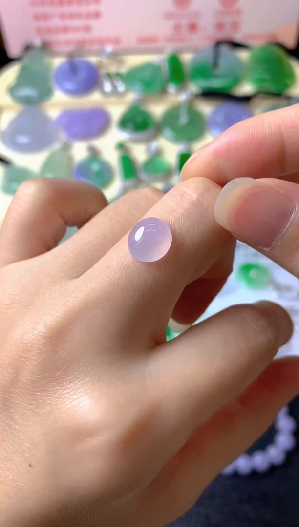 未镶嵌定制翡翠豆****a裸玉（客户意向镶嵌）