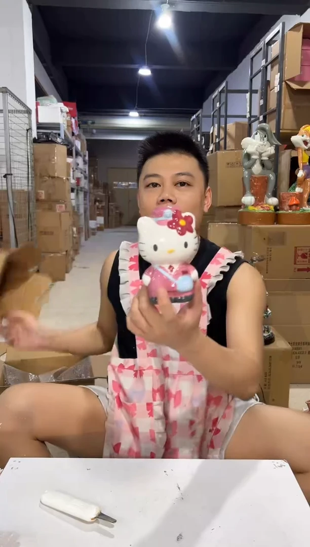 瓷片粉色kt邮递员存钱罐