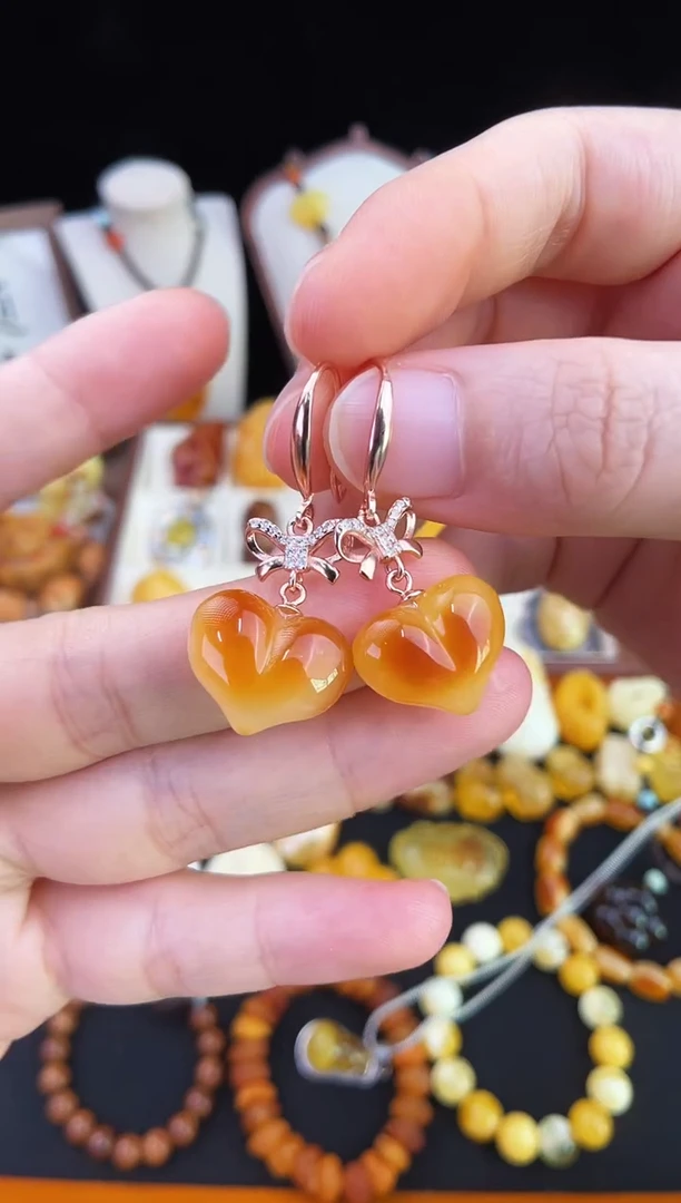 琥珀未镶嵌珠宝奇石柒月