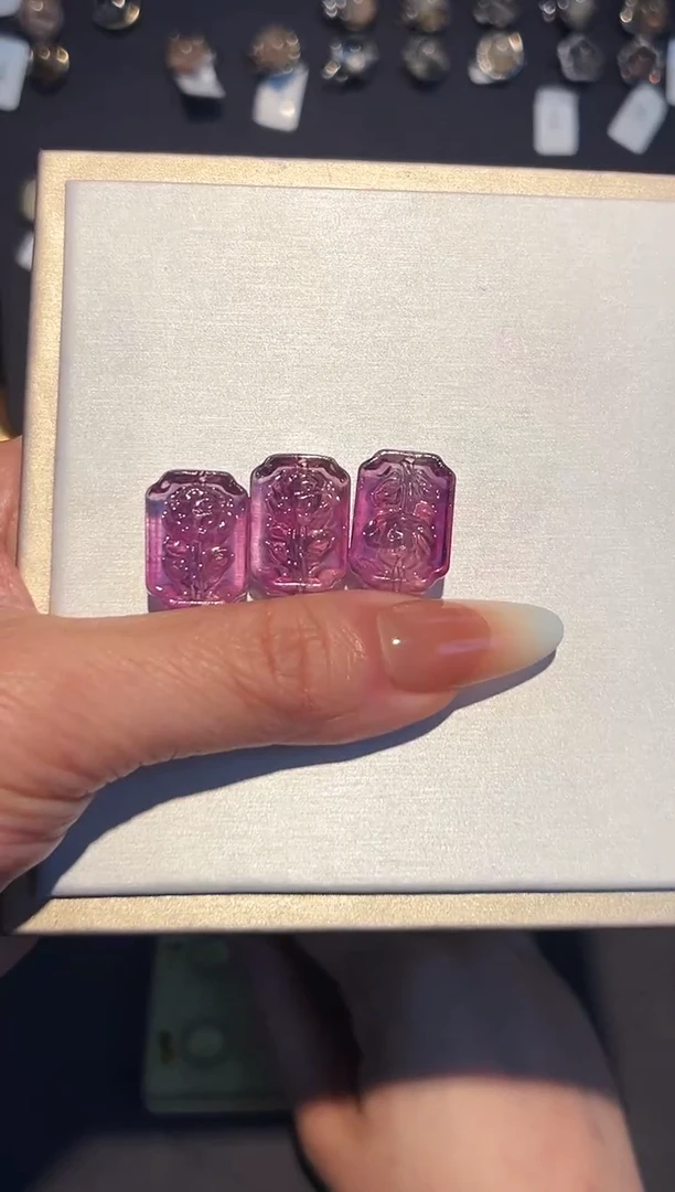 【闪购商品】萤石花牌1颗未镶嵌多样性发其一（不备注颜色）