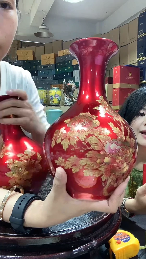 摆件景德镇红金花瓶