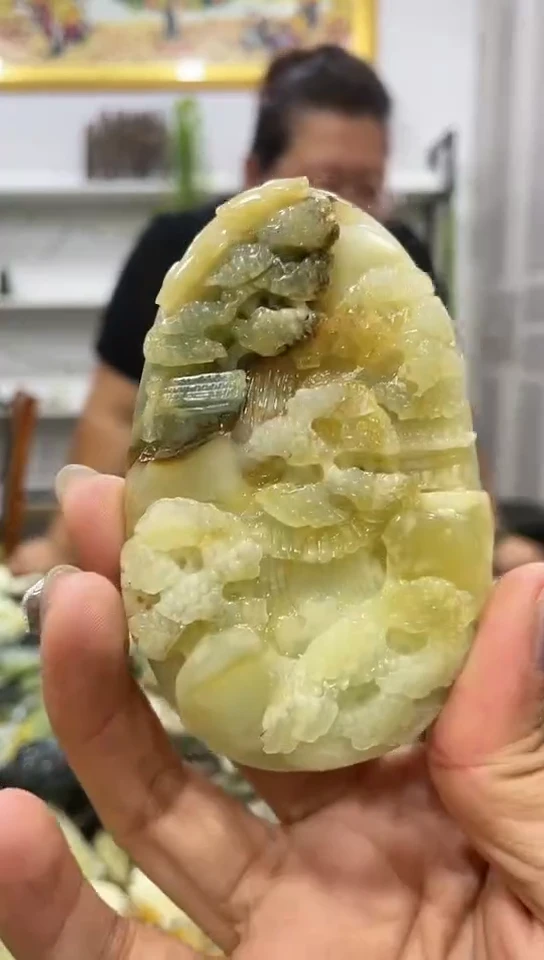 岫玉未镶嵌手把件