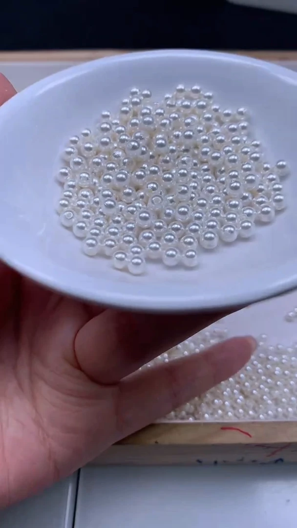 未镶嵌散珠拼合珍珠（马贝珠）B779 白贝珠4mm50个8.8元