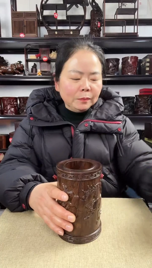 木大马笔筒老李红木工艺品老李红木工艺品