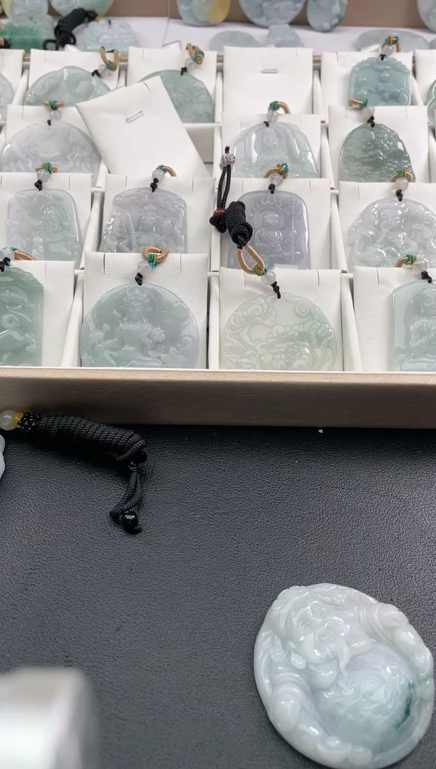 颈饰未镶嵌翡翠皎*?26/01/03/215