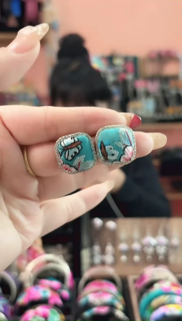 织绣艺枝独绣手工饰品75