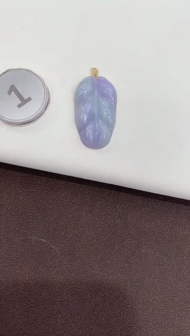 翡翠18K金镶嵌颈饰天然缅甸A货翡翠