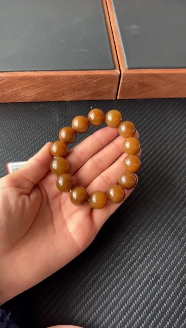 【闪购商品】和田玉手串未镶嵌且末金山微色差卡16