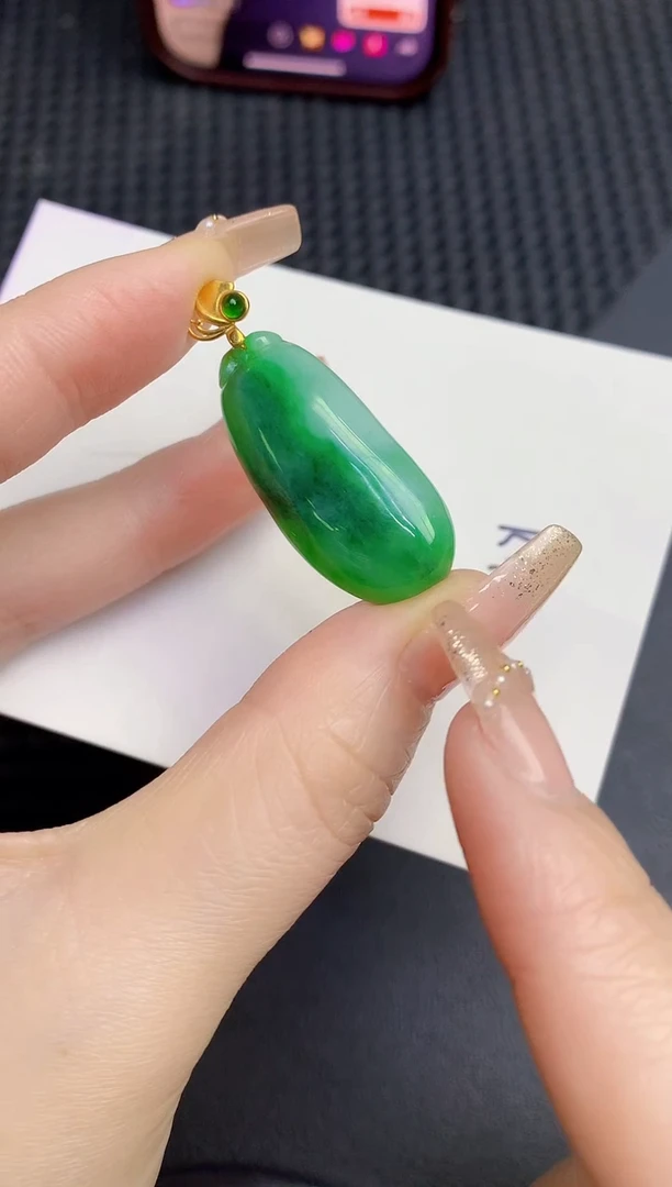 颈饰未镶嵌翡翠缅甸天然翡翠A货