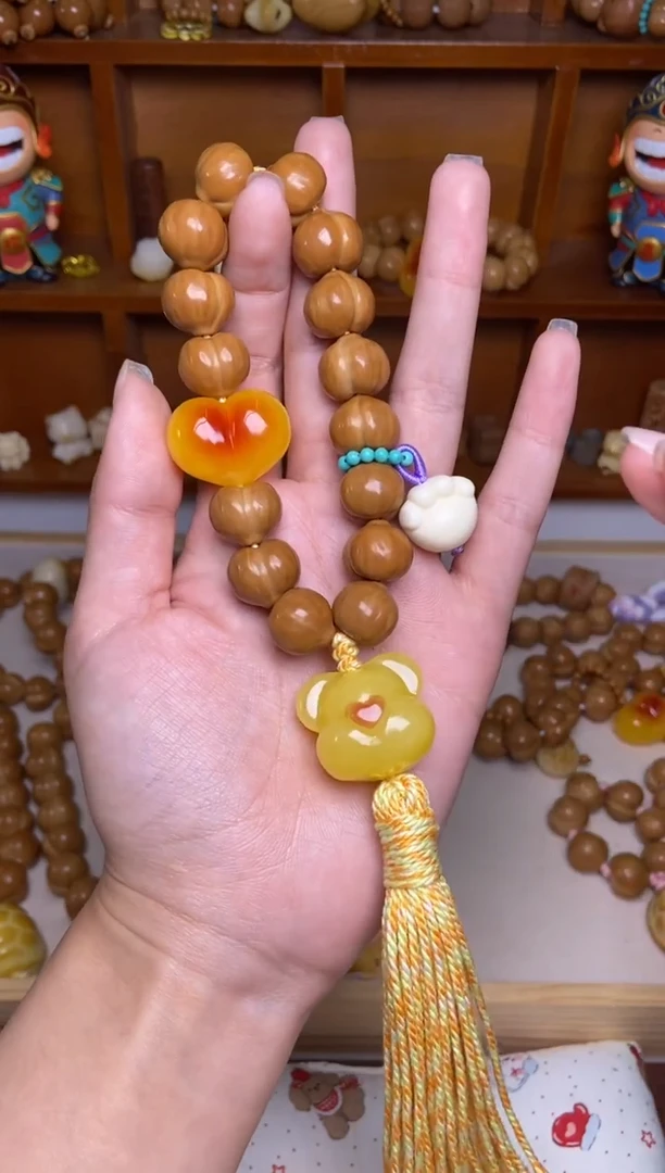 把件猴头核桃全品屁桃➕爱心熊头猫爪卡环黄流苏手持【新号补贴款】