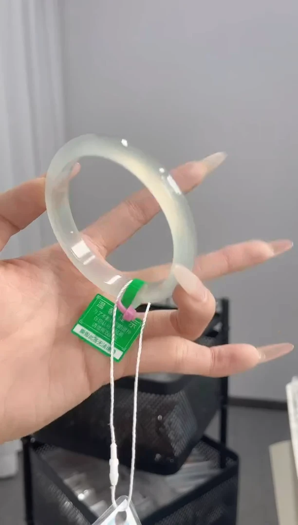 【闪购商品】玛瑙/玉髓手镯未镶嵌59-60圈