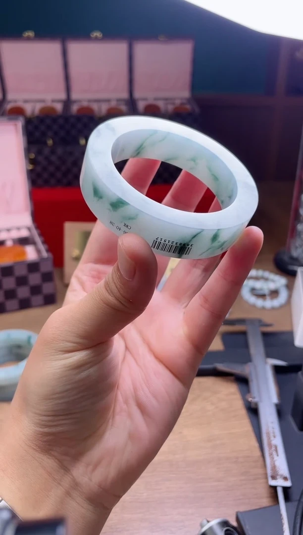 未镶嵌手镯定制翡翠定制