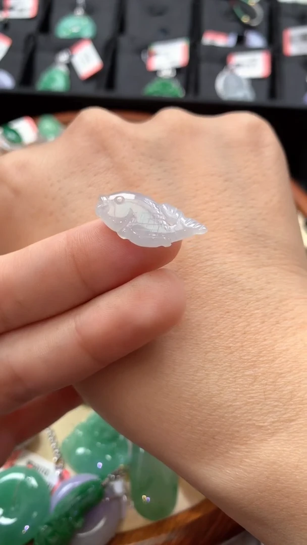 【闪购商品】翡翠吊坠(不含链)未镶嵌天然A货翡翠