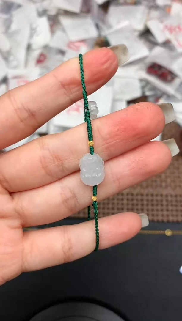 未镶嵌挂件翡翠—