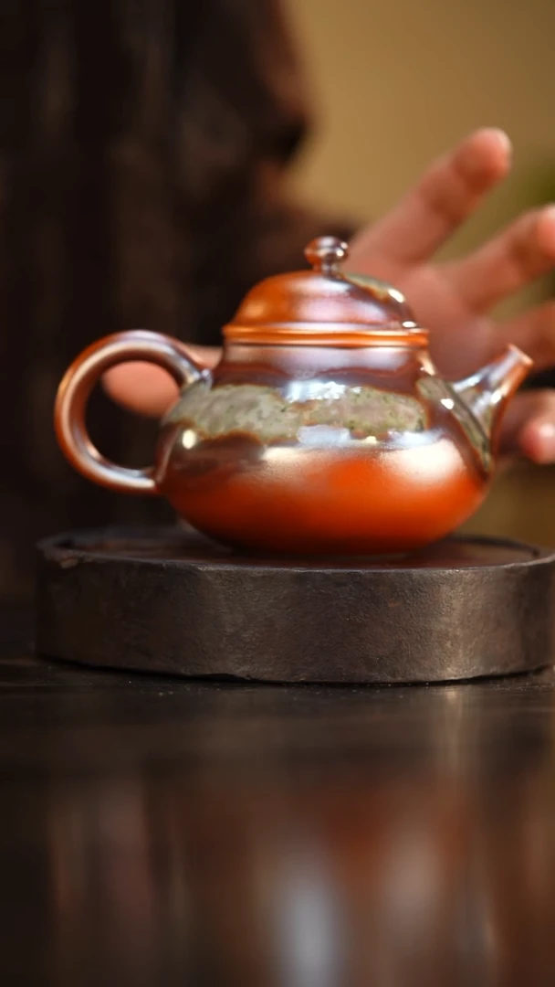 98柴房陶瓷柴烧金玉容天壶