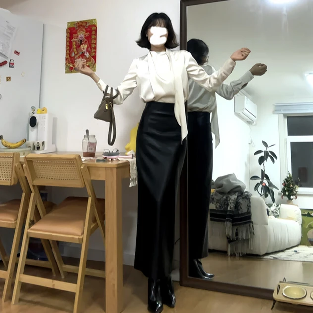 INS CEC白色轻熟气质设计感修身套装女秋冬显瘦黑色半身裙两件套