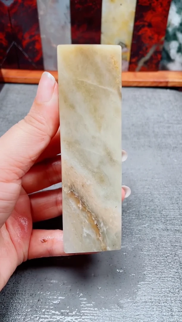 玉桂林鸡血玉素章8 3.3左右