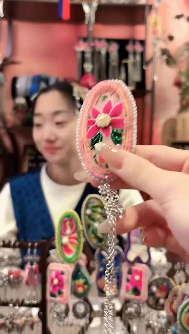 织绣b*w云织谣民族风精美饰品 148