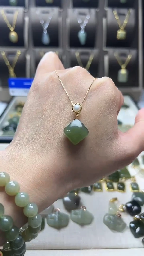 吊坠(不含链)银S925镶嵌和田玉吊坠(不含链) 银S925镶嵌 和田玉