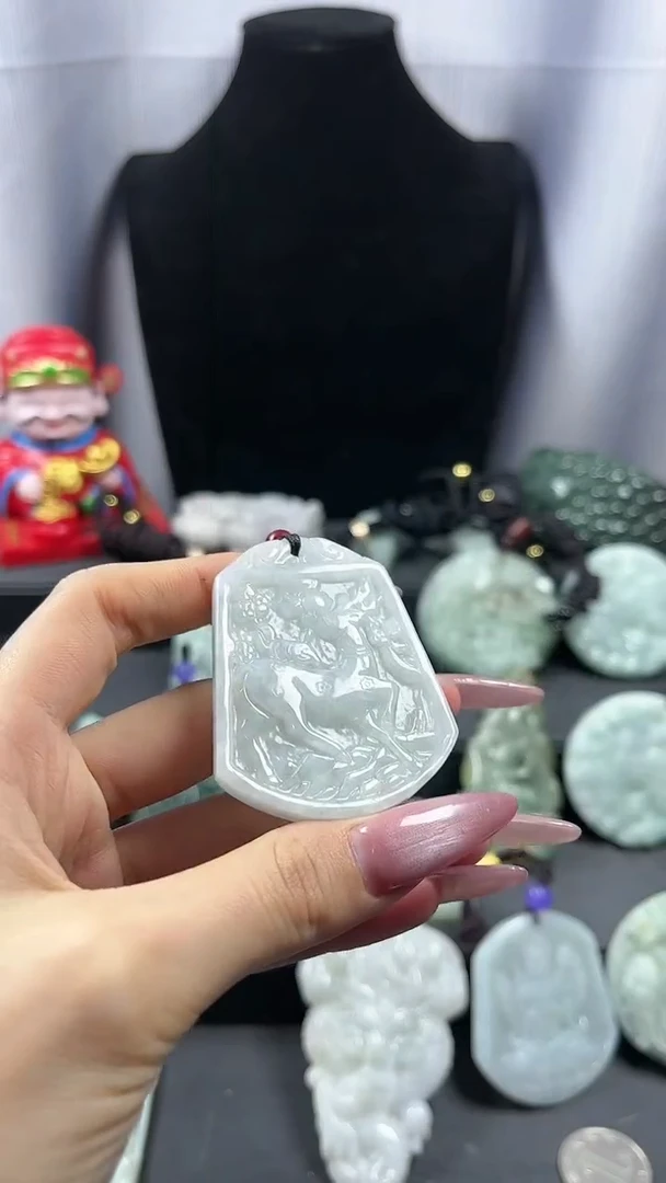【闪购商品】翡翠颈饰未镶嵌小鹿