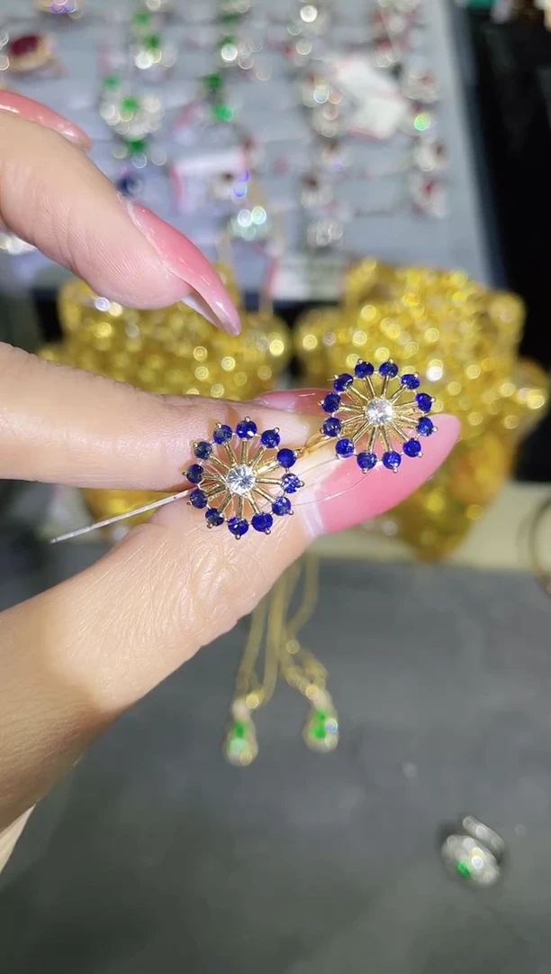 耳饰蓝宝石18K金镶嵌耳饰