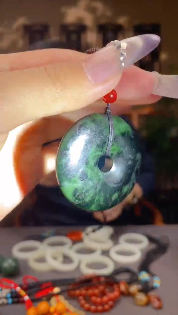 【闪购商品】蛇纹石玉颈饰未镶嵌C597