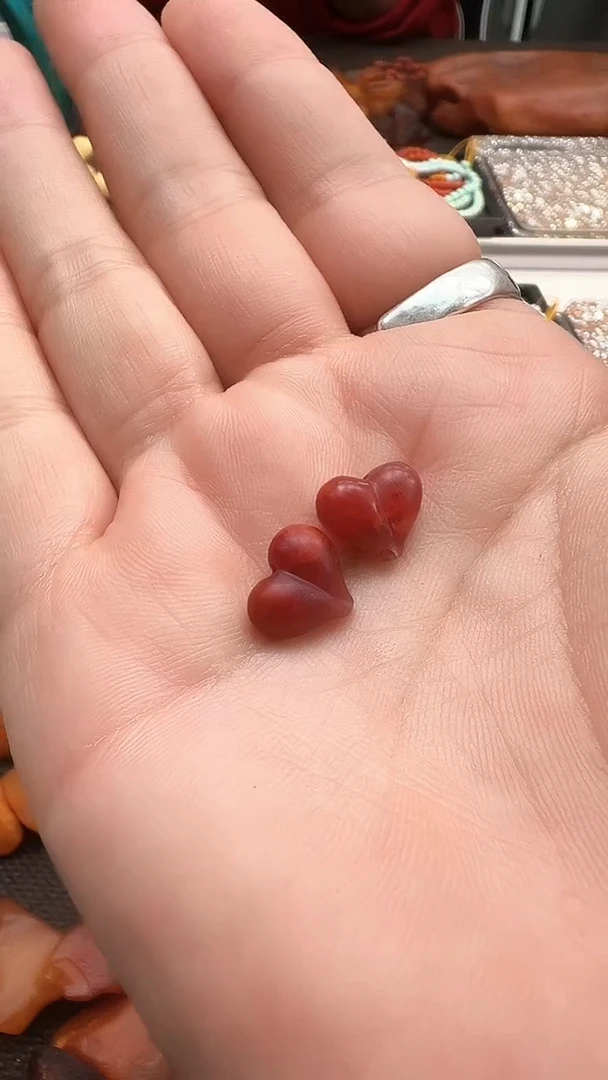 未镶嵌屁桃珠南红玛瑙赵*懒南红精工屁桃对珠 一对