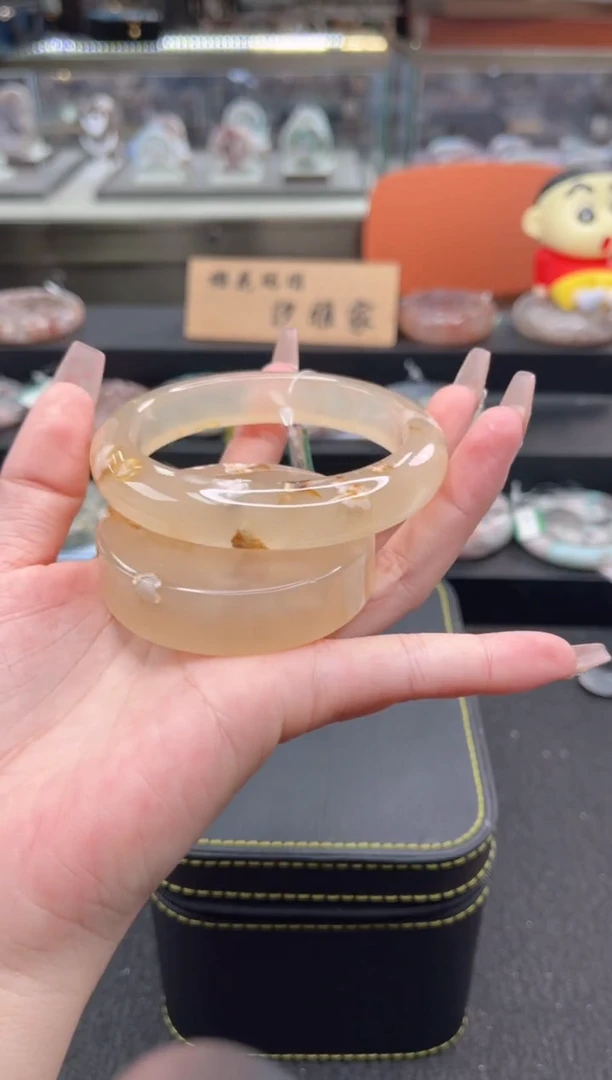 石英质玉手镯未镶嵌圈口（赠品镯心）