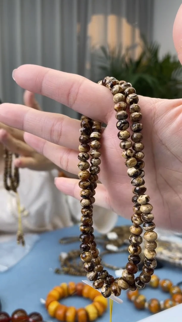 【闪购商品】琥珀珠宝奇石未镶嵌假一罚十，多样性发一件012.6