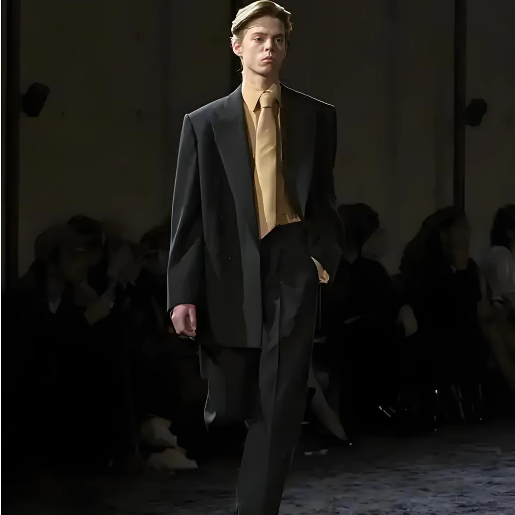 1023-2025春季新款男女同款潮牌休闲蓝色软牛仔外套高级轻奢