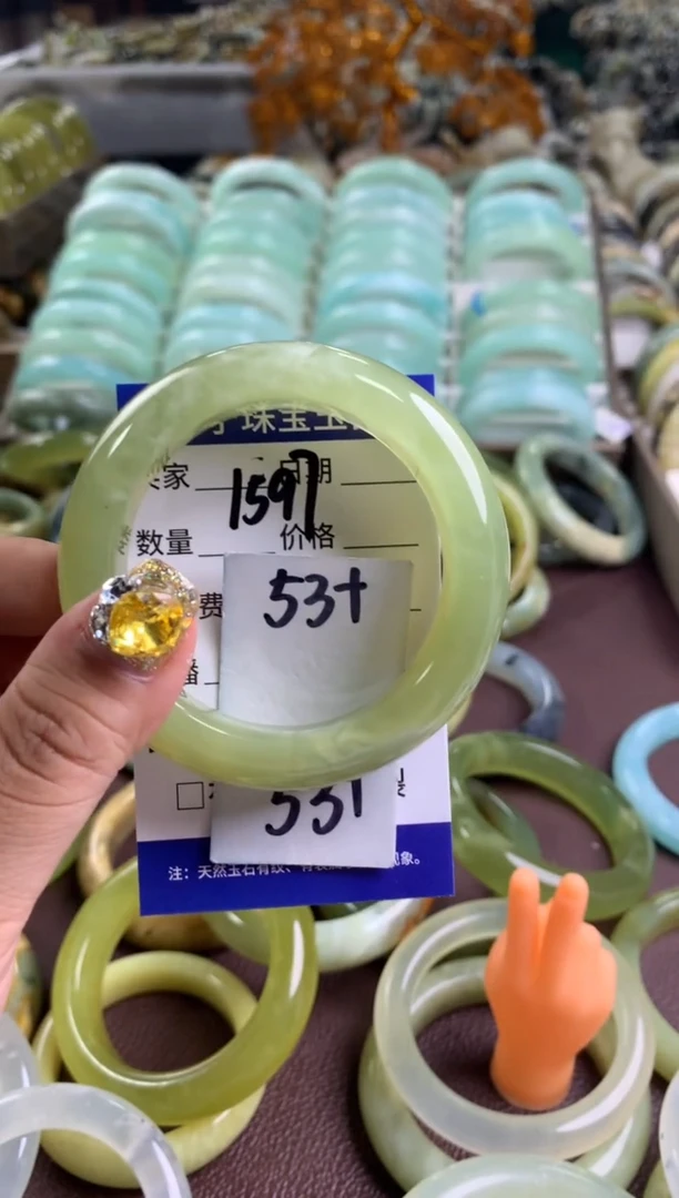 【闪购商品】蛇纹石玉手镯未镶嵌1597