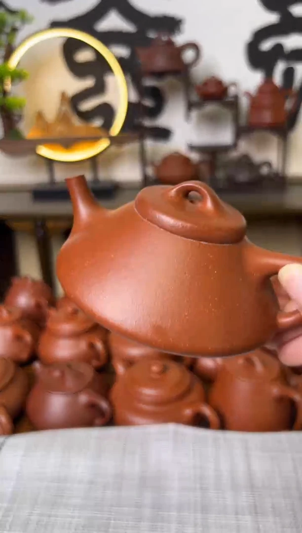 茶壶段泥红降坡合瓢紫砂壶150CC