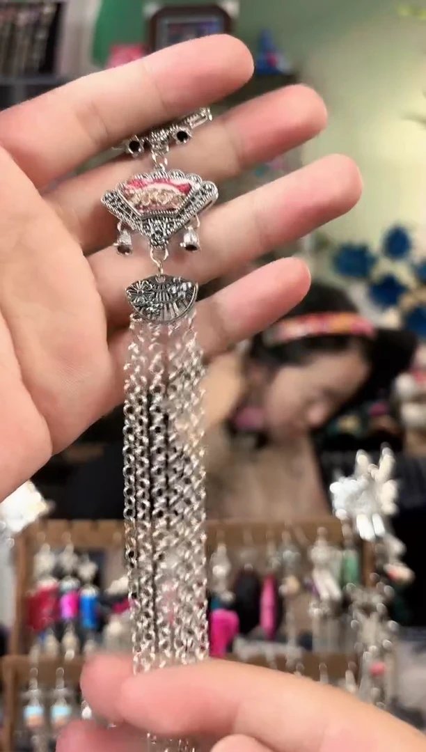 彩云南阁非遗老绣饰品696*