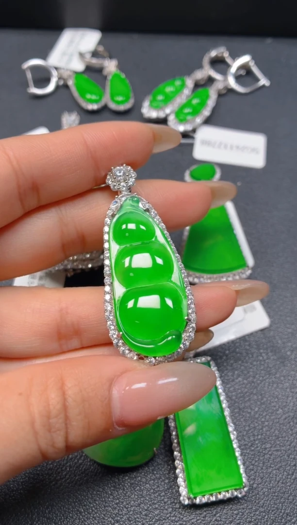 吊坠(不含链)银S925镶嵌翡翠1