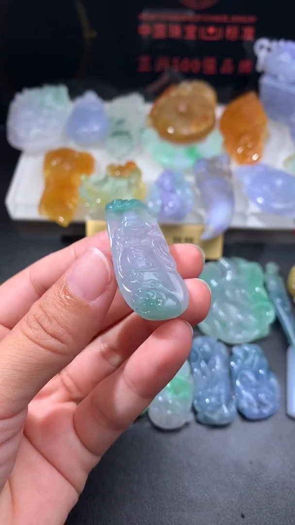 未镶嵌定制翡翠