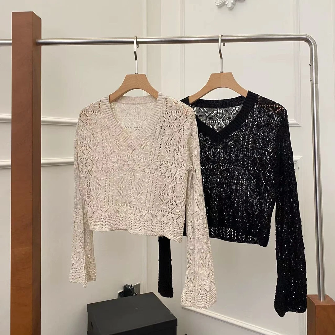 SS25719  莱赛尔亚麻立体手钩镂空V领针织上衣