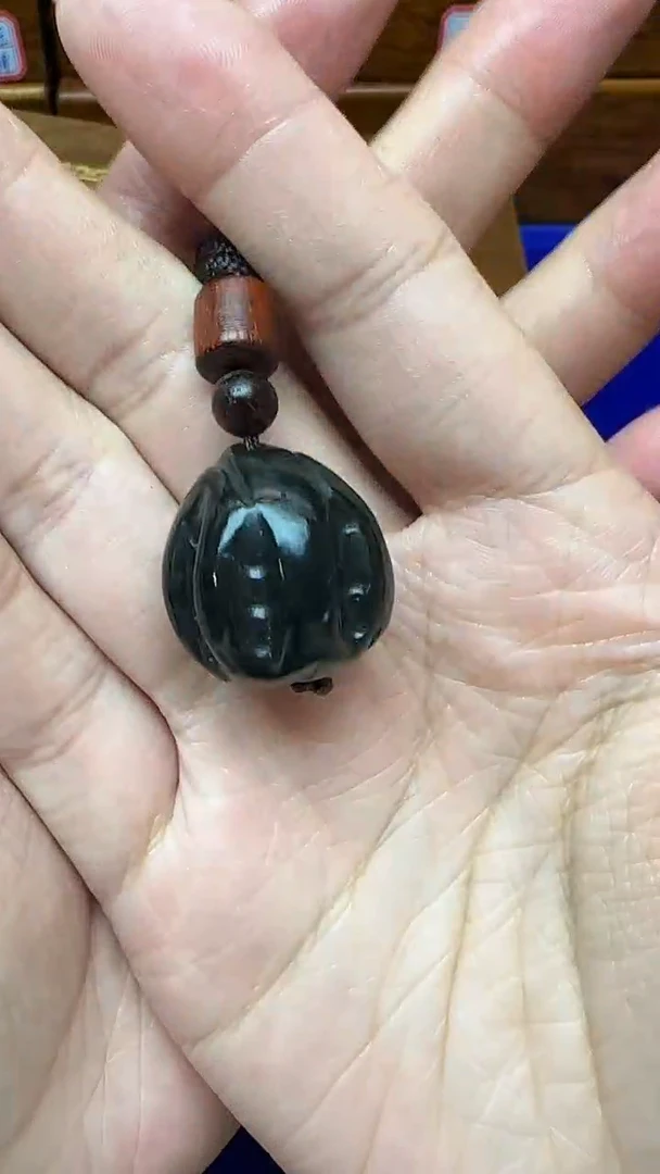 未镶嵌和田玉挂件L****F1