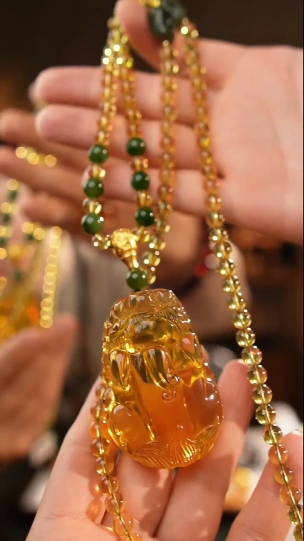 琥珀颈饰未镶嵌蓝珀貔貅项链